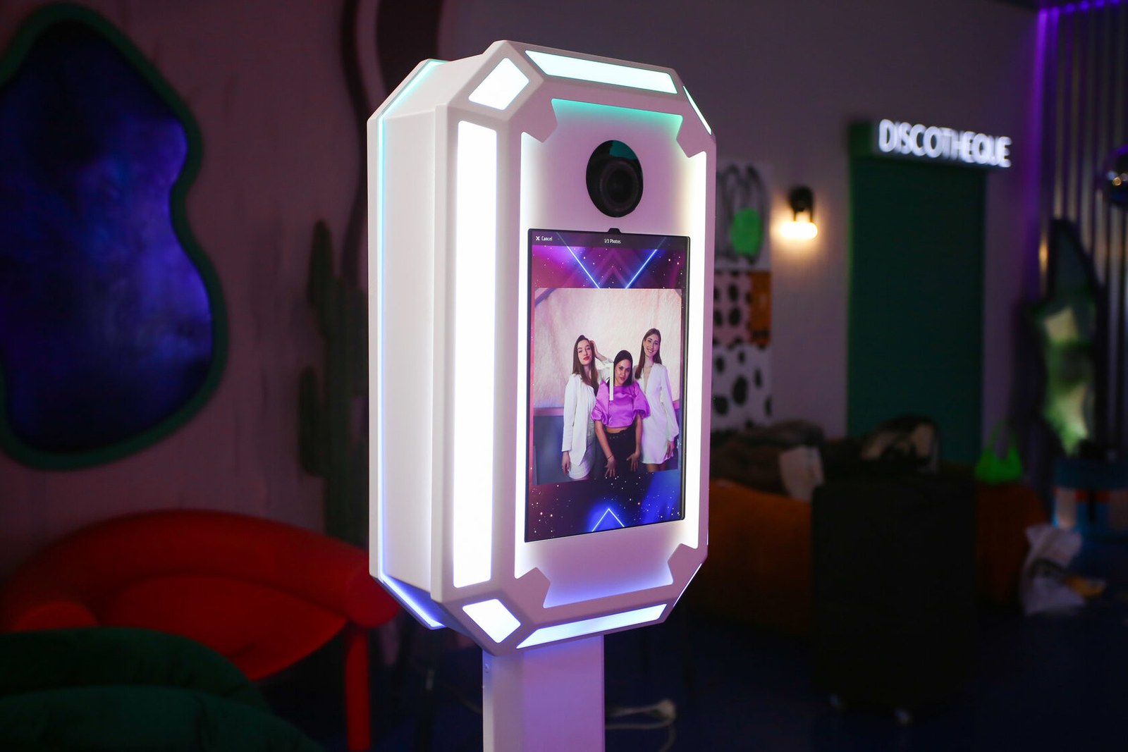 MixUp photo booth with camera, display and illuminated front panel